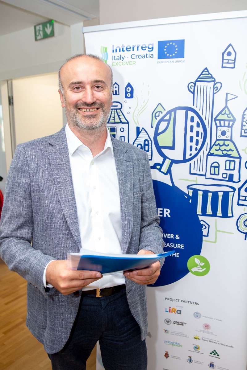 Projekt EXCOVER - 