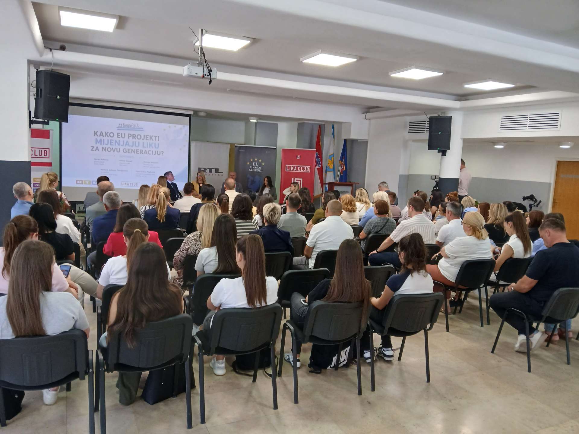 Održana panel rasprava na temu „Kako EU projekti mijenjaju Liku za novu generaciju?“ - 