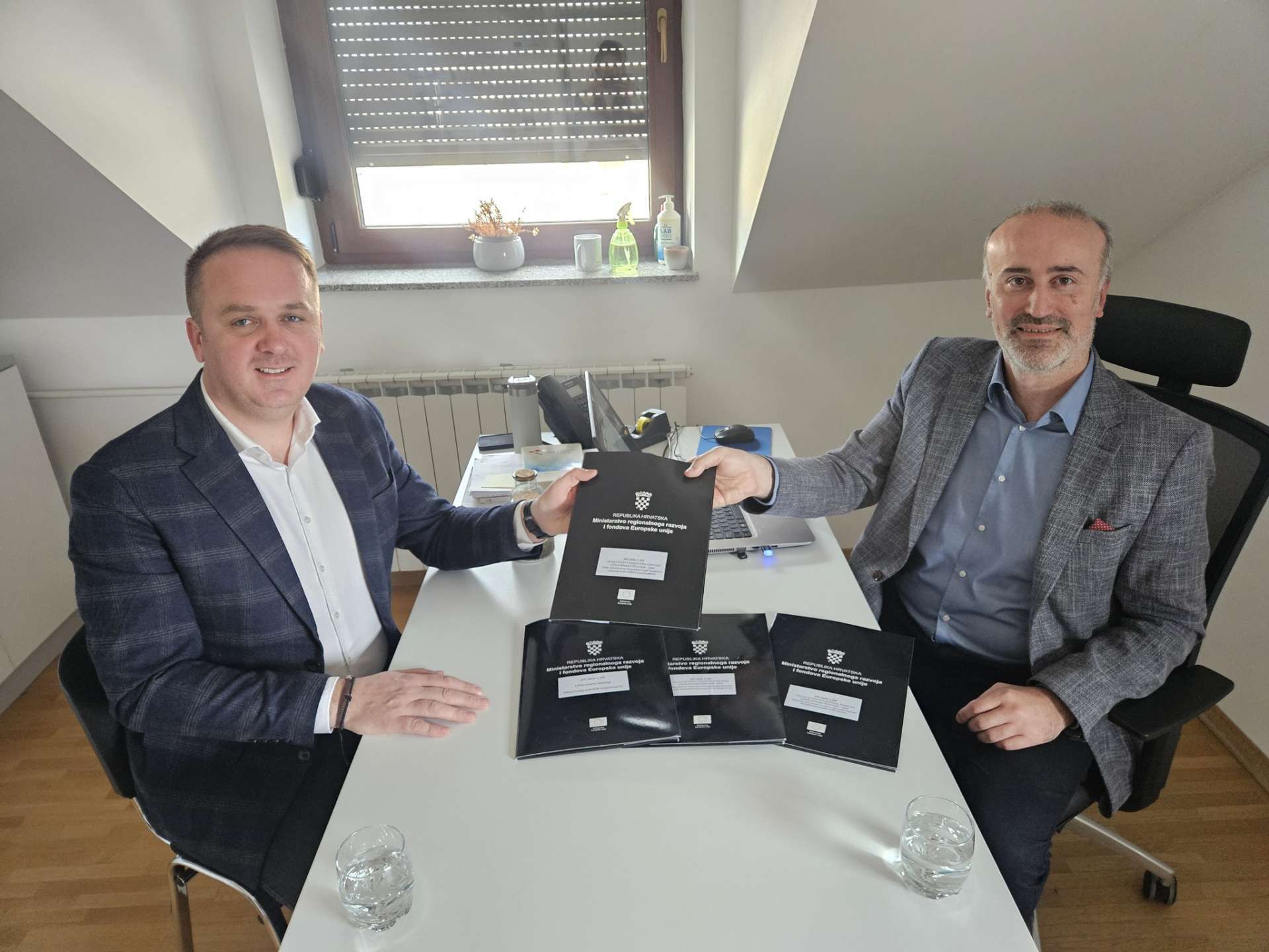 SVEČANO POTPISIVANJE UGOVORA O SUFINANCIRANJU EU PROJEKATA - 