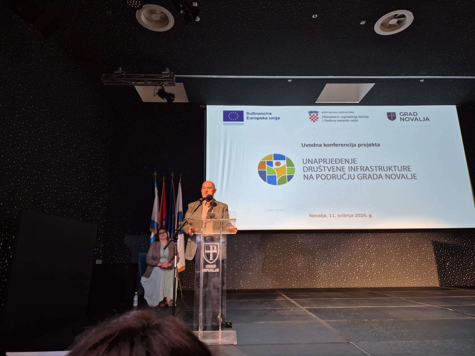 U Novalji održana uvodna konferencija I. faze projekta „Unaprjeđenje društvene infrastrukture na području Grada Novalje“ - 